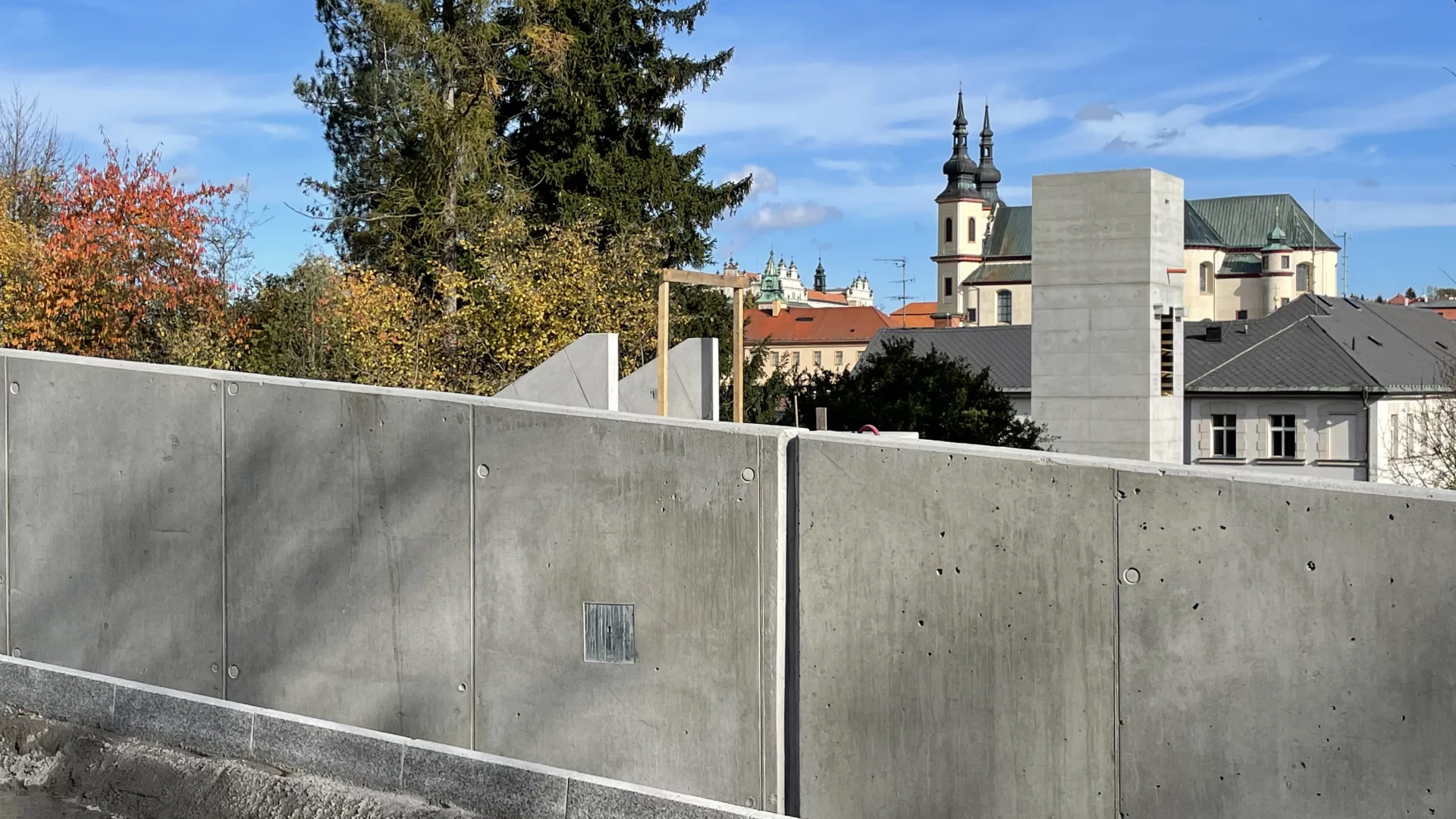 Pohledový beton lávka Litomyšl